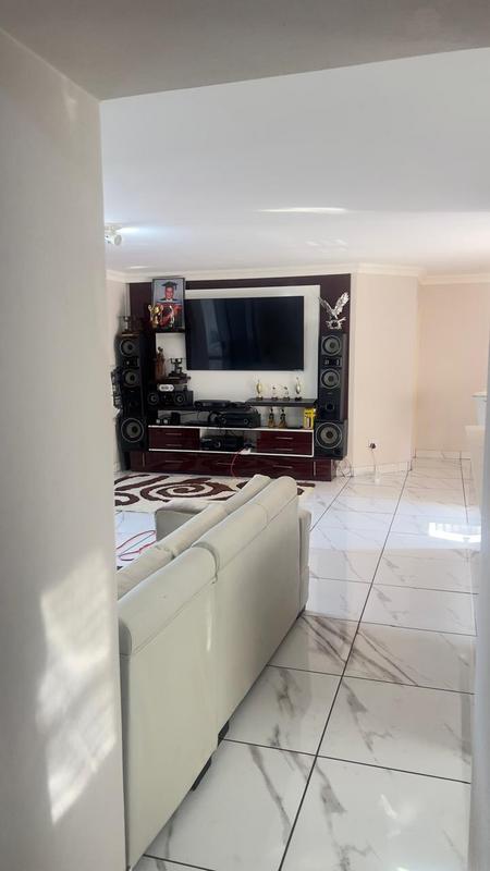 To Let 3 Bedroom Property for Rent in Broederstroom North West